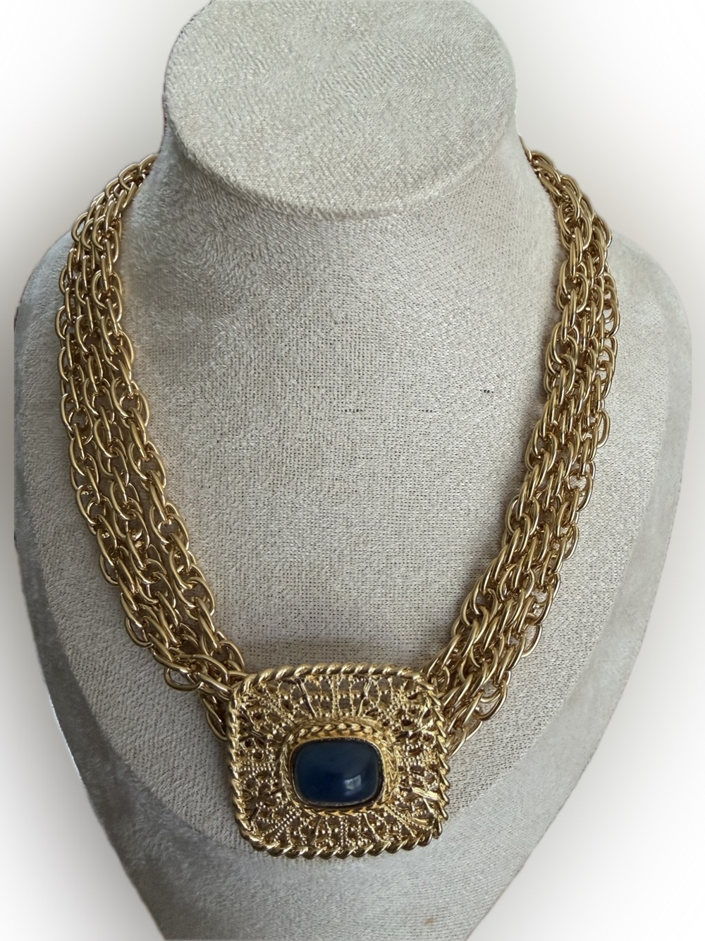 Givenchy Paris New York Vintage 1970’s - 1980’s Couture Necklace - Picture 8 of 9